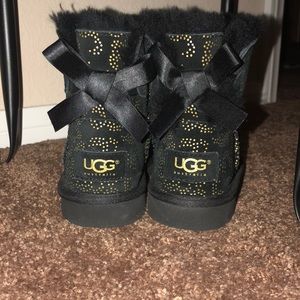 🌸Cute UGG boots Kids size 13